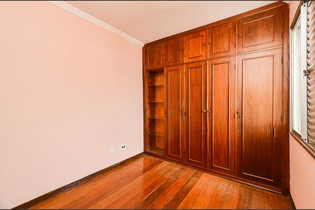 Apartamento à venda com 80m², 3 quartos e 2 vagas Apartamento à venda com 80m², 3 quartos e 2 vagasSuíte