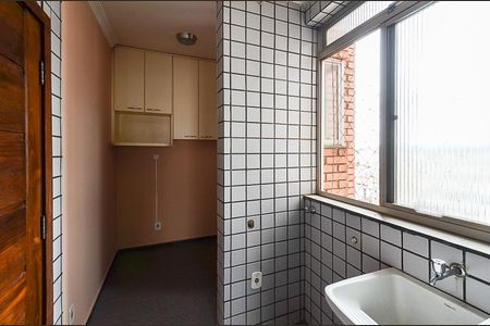 Apartamento à venda com 80m², 3 quartos e 2 vagas Apartamento à venda com 80m², 3 quartos e 2 vagasÁrea de Serviço