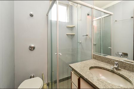 Apartamento à venda com 80m², 3 quartos e 2 vagas Apartamento à venda com 80m², 3 quartos e 2 vagasBanheiro Social