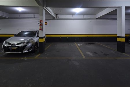 Apartamento à venda com 80m², 3 quartos e 2 vagas Apartamento à venda com 80m², 3 quartos e 2 vagasGaragem