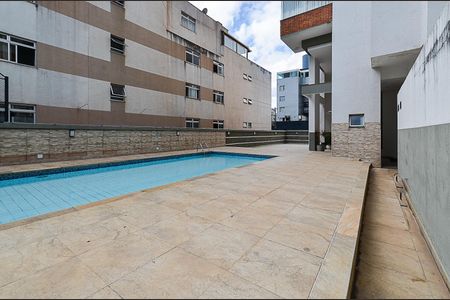 Apartamento à venda com 80m², 3 quartos e 2 vagas Apartamento à venda com 80m², 3 quartos e 2 vagasÁrea comum - Piscina