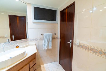 Apartamento à venda com 83m², 2 quartos e 1 vagaBanheiro Social