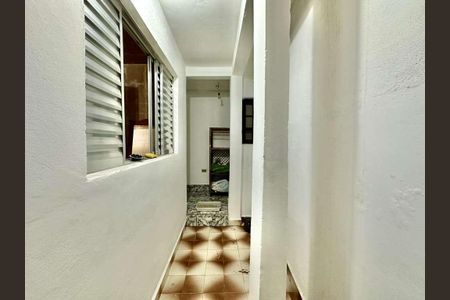 Casa à venda com 110m², 3 quartos e 2 vagas Casa à venda com 110m², 3 quartos e 2 vagasCorredor