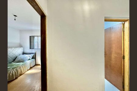 Casa à venda com 110m², 3 quartos e 2 vagas Casa à venda com 110m², 3 quartos e 2 vagasQuarto
