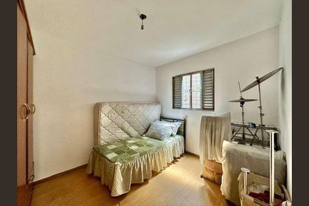 Casa à venda com 110m², 3 quartos e 2 vagas Casa à venda com 110m², 3 quartos e 2 vagasQuarto