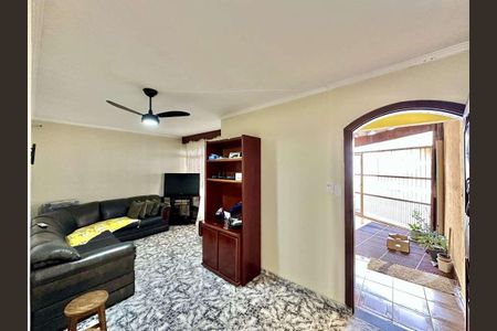 Sala de casa à venda com 3 quartos, 110m² em Jardim das Flores, Osasco