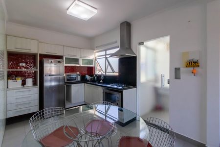 Apartamento para alugar com 76m², 2 quartos e 1 vagaCozinha