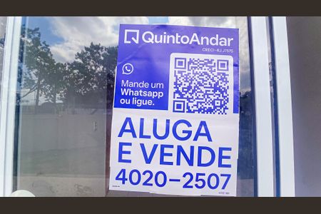 Apartamento para alugar com 41m², 2 quartos e sem vagaFachada do bloco com placa