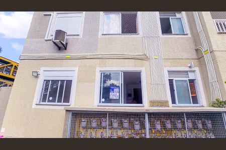 Apartamento para alugar com 41m², 2 quartos e sem vagaFachada do bloco com placa