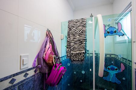 Casa à venda com 314m², 4 quartos e 5 vagas Casa à venda com 314m², 4 quartos e 5 vagasBanheiro do quarto 4