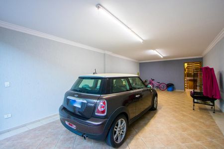 Casa à venda com 314m², 4 quartos e 5 vagas Casa à venda com 314m², 4 quartos e 5 vagasGaragem
