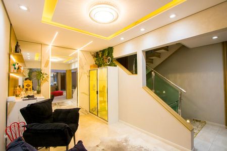 Casa à venda com 314m², 4 quartos e 5 vagas Casa à venda com 314m², 4 quartos e 5 vagasSala
