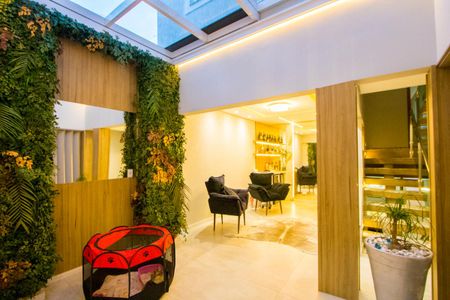Casa à venda com 314m², 4 quartos e 5 vagas Casa à venda com 314m², 4 quartos e 5 vagasSala