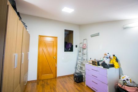 Casa à venda com 314m², 4 quartos e 5 vagas Casa à venda com 314m², 4 quartos e 5 vagasSótão