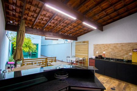 Casa à venda com 314m², 4 quartos e 5 vagas Casa à venda com 314m², 4 quartos e 5 vagasEspaço gourmet