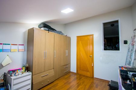 Casa à venda com 314m², 4 quartos e 5 vagas Casa à venda com 314m², 4 quartos e 5 vagasSótão
