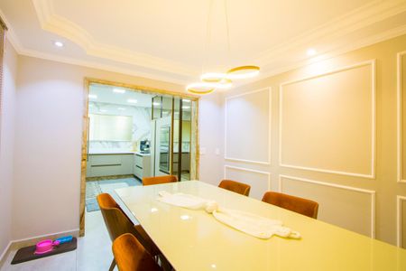 Casa à venda com 314m², 4 quartos e 5 vagas Casa à venda com 314m², 4 quartos e 5 vagasCopa