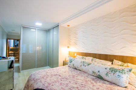 Casa à venda com 314m², 4 quartos e 5 vagas Casa à venda com 314m², 4 quartos e 5 vagasQuarto 1 - Suíte