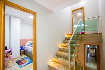 Casa à venda com 314m², 4 quartos e 5 vagas Casa à venda com 314m², 4 quartos e 5 vagasCorredor