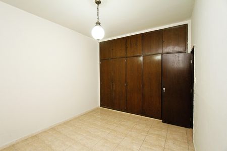 Casa para alugar com 410m², 3 quartos e 1 vagaQuarto 1