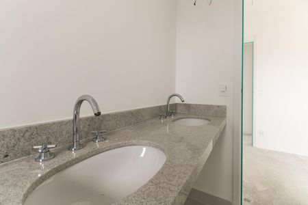 Apartamento à venda com 110m², 3 quartos e 2 vagas Apartamento à venda com 110m², 3 quartos e 2 vagasBanheiro Suíte 2