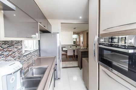 Apartamento para alugar com 116m², 3 quartos e 2 vagas Apartamento para alugar com 116m², 3 quartos e 2 vagasCozinha