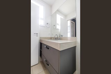Apartamento para alugar com 116m², 3 quartos e 2 vagas Apartamento para alugar com 116m², 3 quartos e 2 vagasBanheiro da Suíte