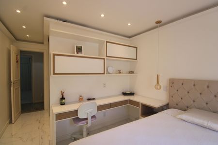 Casa de condomínio à venda com 144m², 3 quartos e 1 vagaQuarto 2