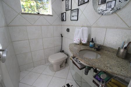 Casa de condomínio à venda com 144m², 3 quartos e 1 vagaLavabo