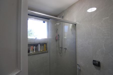 Casa de condomínio à venda com 144m², 3 quartos e 1 vagaBanheiro social