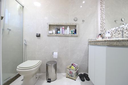 Casa de condomínio à venda com 144m², 3 quartos e 1 vagaBanheiro social