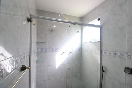 Casa de condomínio à venda com 144m², 3 quartos e 1 vagaBanheiro social
