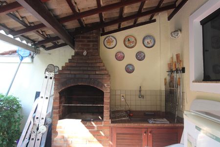 Casa de condomínio à venda com 144m², 3 quartos e 1 vagaQuintal - Churrasqueira