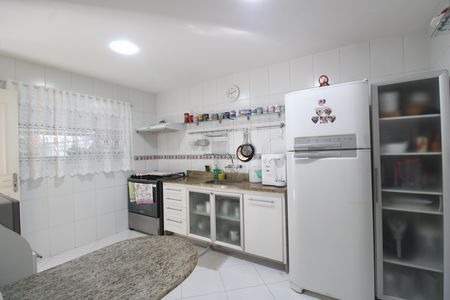 Casa de condomínio à venda com 144m², 3 quartos e 1 vagaCozinha