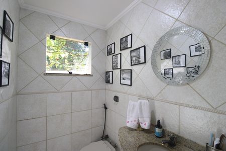 Casa de condomínio à venda com 144m², 3 quartos e 1 vagaLavabo