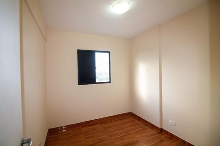 Quarto 2 de apartamento para alugar com 2 quartos, 60m² em Aeroporto, São Paulo