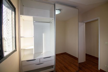 Quarto 1 de apartamento para alugar com 2 quartos, 60m² em Aeroporto, São Paulo