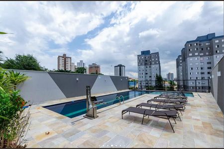 Apartamento para alugar com 34m², 2 quartos e sem vaga
