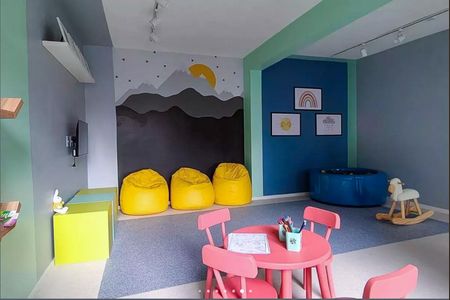 Apartamento para alugar com 34m², 2 quartos e sem vaga