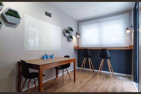 Apartamento para alugar com 34m², 2 quartos e sem vaga