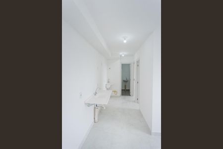 Apartamento para alugar com 34m², 2 quartos e sem vaga Apartamento para alugar com 34m², 2 quartos e sem vagaSala, cozinha e área de serviço