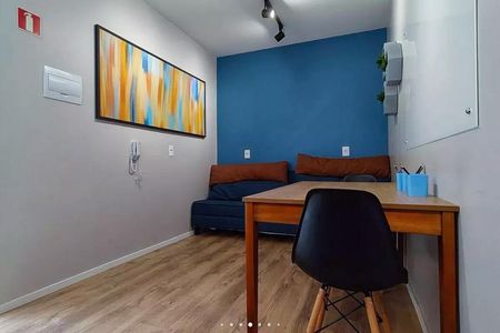 Apartamento para alugar com 34m², 2 quartos e sem vaga