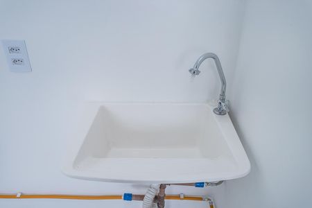 Sala, cozinha e área de serviço de apartamento para alugar com 2 quartos, 34m² em Moinho Velho, São Paulo