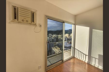 Apartamento à venda com 220m², 4 quartos e 2 vagas