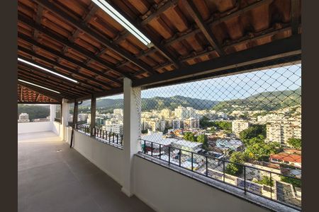 Apartamento à venda com 220m², 4 quartos e 2 vagas