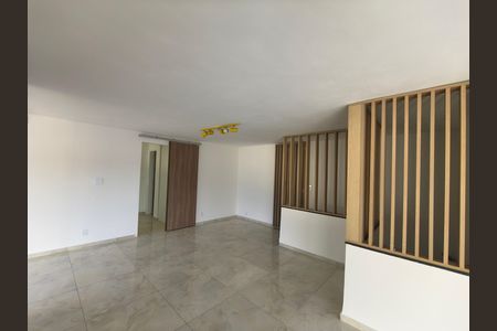 Apartamento à venda com 220m², 4 quartos e 2 vagas