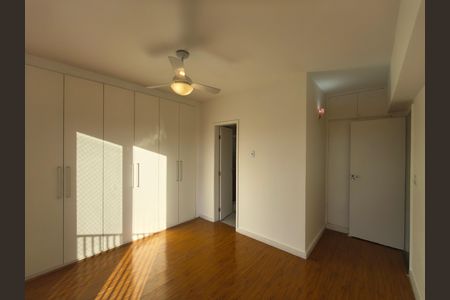 Apartamento à venda com 220m², 4 quartos e 2 vagas