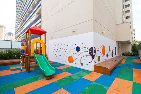 Studio para alugar com 40m², 1 quarto e 1 vaga Studio para alugar com 40m², 1 quarto e 1 vagaÁrea comum - Playground