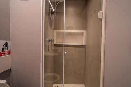 Studio para alugar com 40m², 1 quarto e 1 vaga Studio para alugar com 40m², 1 quarto e 1 vagaBanheiro