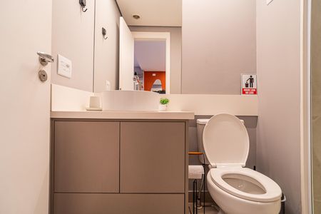 Studio para alugar com 40m², 1 quarto e 1 vaga Studio para alugar com 40m², 1 quarto e 1 vagaBanheiro